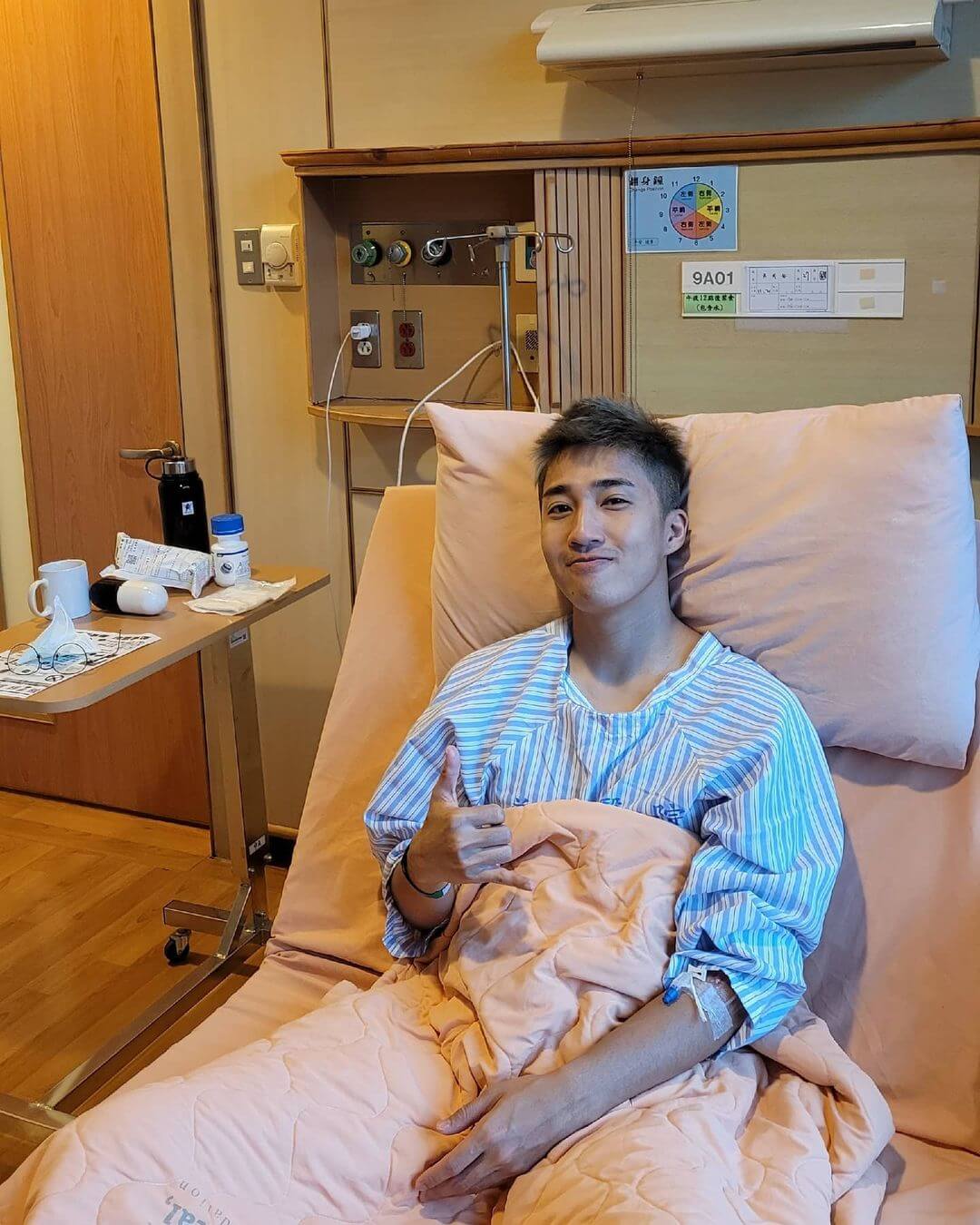 婁峻碩「先天性漏斗胸」停工!取3根鐵條曝近況:鋼鐵人變凡人