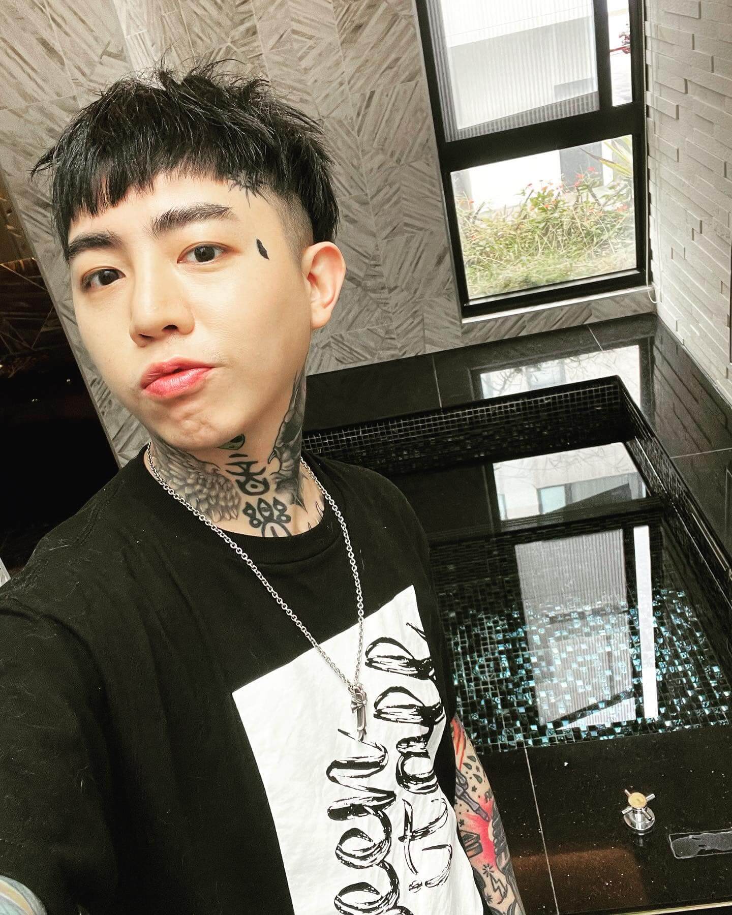 魏如萱氣哭刪光奧運文!謝和弦嗆問:你當台灣粉絲是塑膠做的喔?