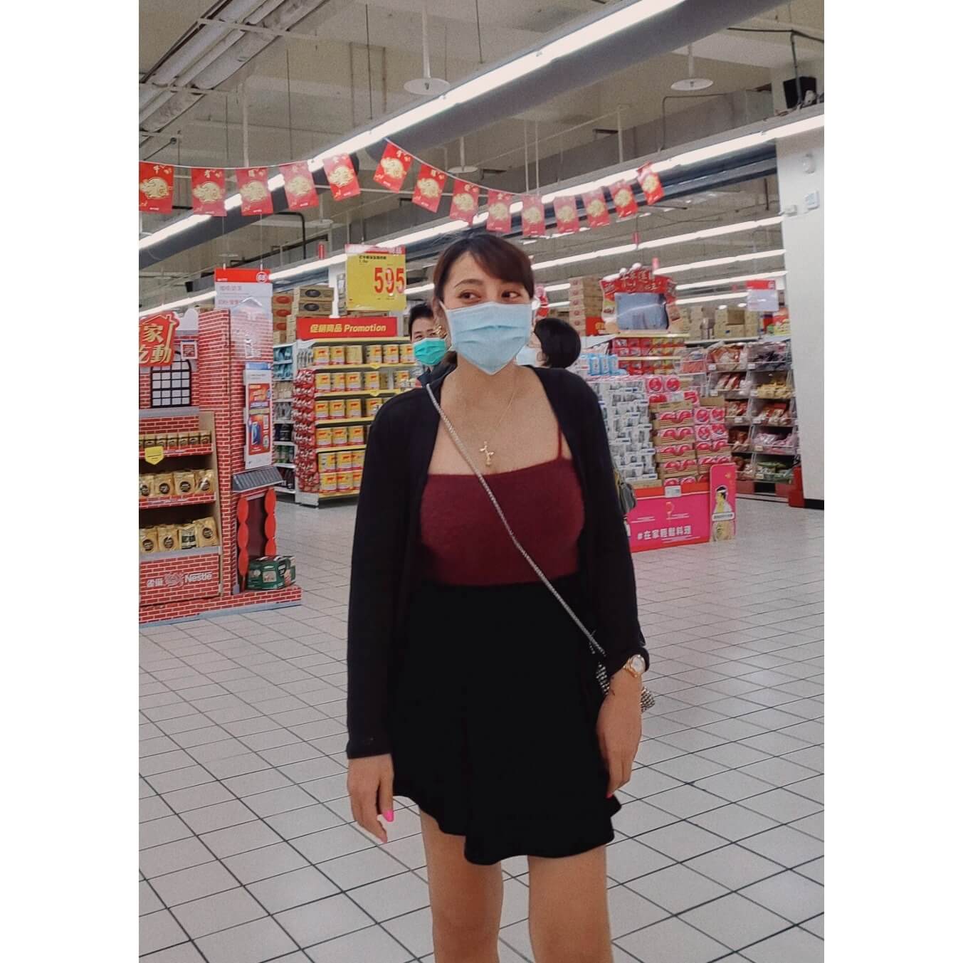 懷孕4個月「中空裝」性感上街!葉瑋庭「穿得漂亮最重要」 網:真的不像孕婦
