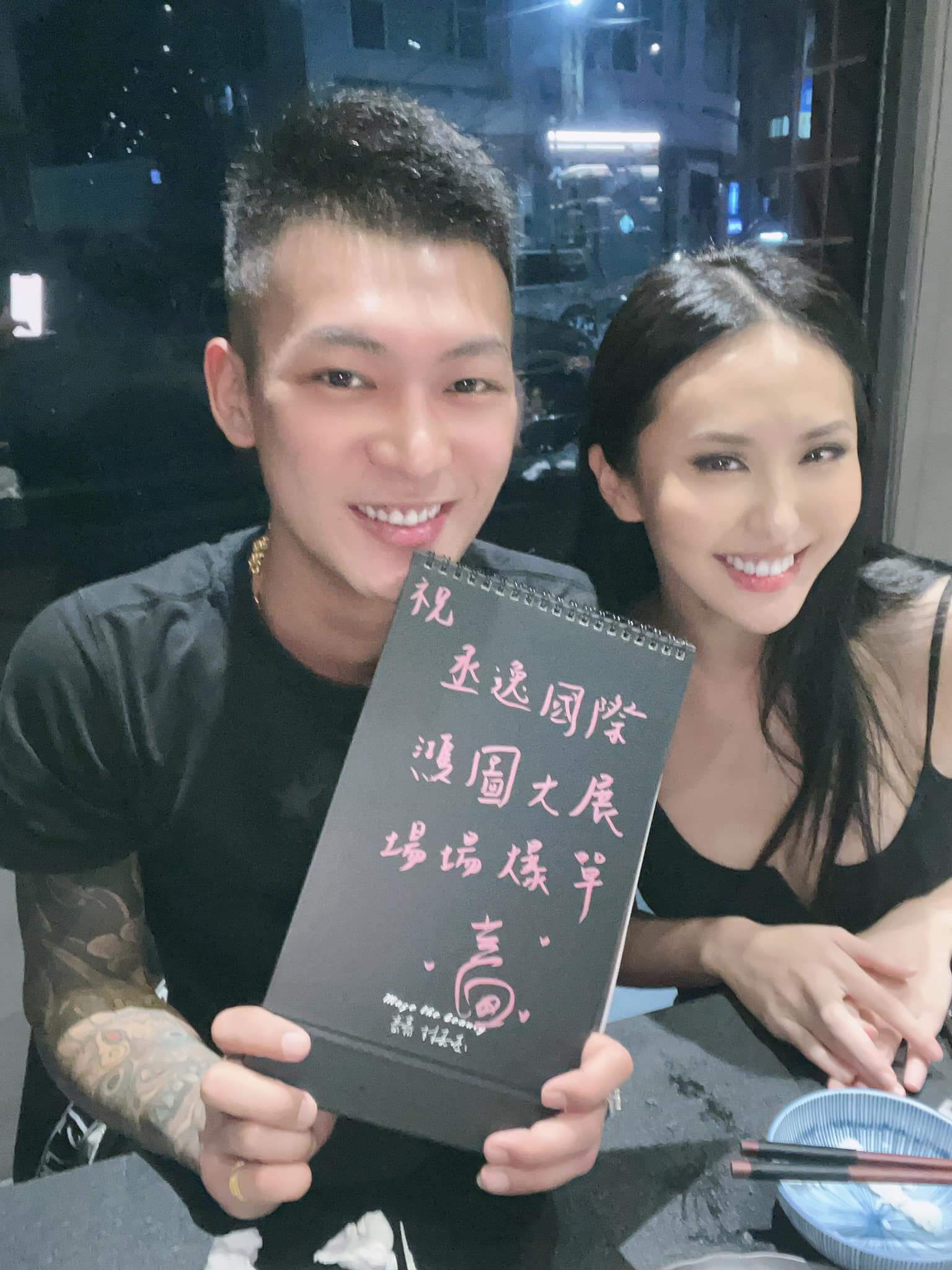 鳳梨「突襲小嫻」!她示愛「叫老婆」金剛臉色大變 鼠薯嚇傻:母湯啦!