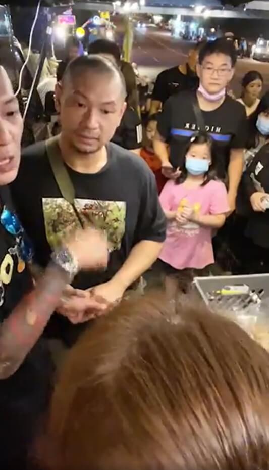 鳳梨「突襲小嫻」!她示愛「叫老婆」金剛臉色大變 鼠薯嚇傻:母湯啦!