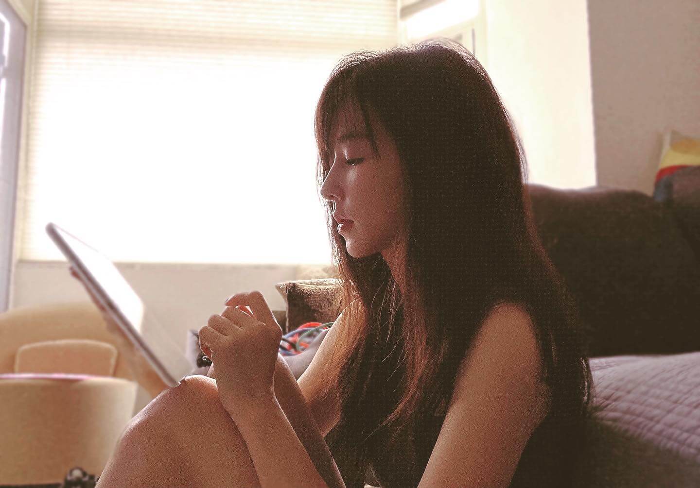 敗家惹怒邵雨薇!吳慷仁防疫在家「手滑賠光錢」 女友氣瘋:不想理他