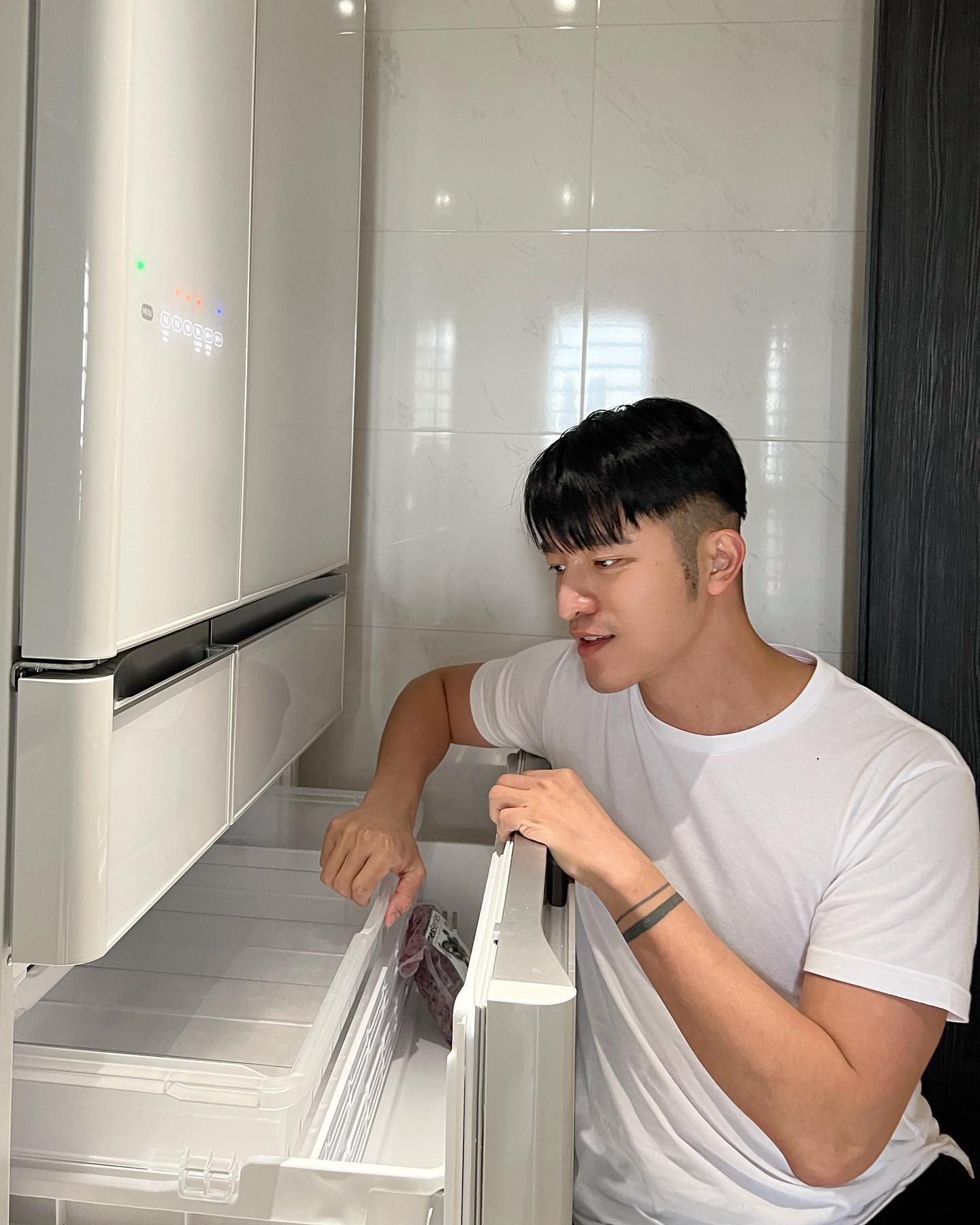 小凱老師家電全靠「演藝圈3姐頭」買單！藍心湄豪邁送冰箱　他感動曝：當時什麼都缺