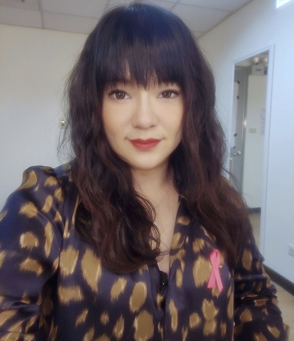 收起萬年鐵瀏海！唐綺陽「首露額頭」掀暴動　神仙美顏降世網讚嘆：整個人升級了！