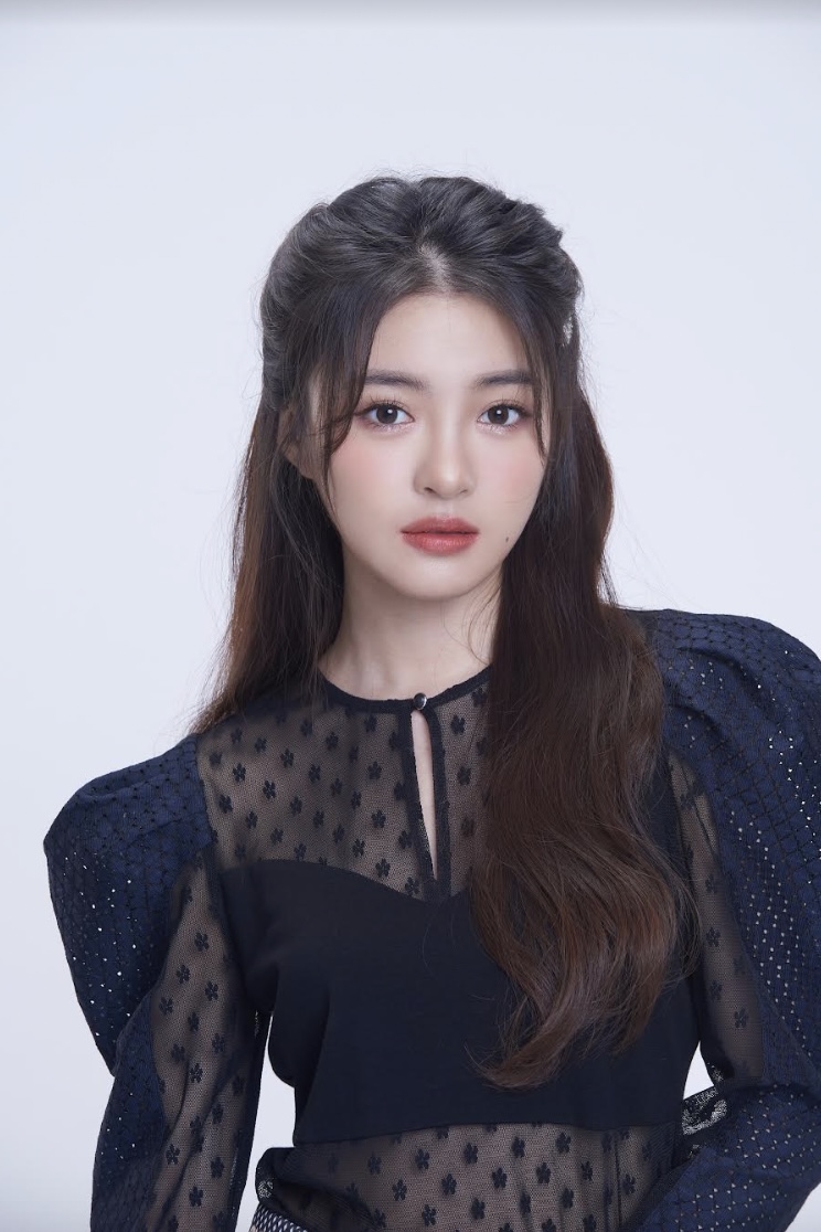 視南韓國民天后IU為榜樣及音樂啟蒙！韓菲坦言：會走歌手這條路是受偶像IU啟發