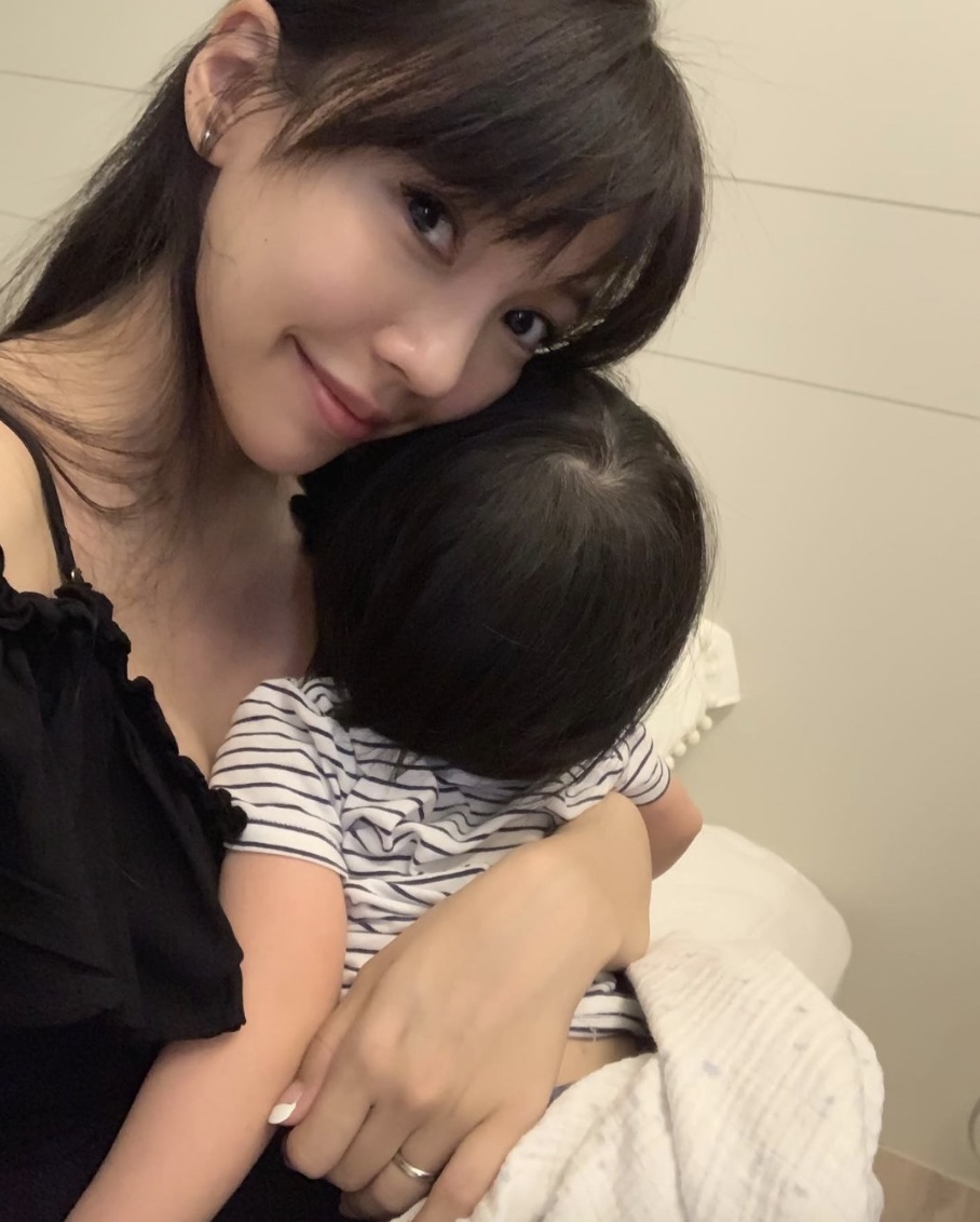 王力宏開演唱會唱到哭！李靚蕾嘲諷「摘下面具做人」敲鎚怒嗆：別再消費