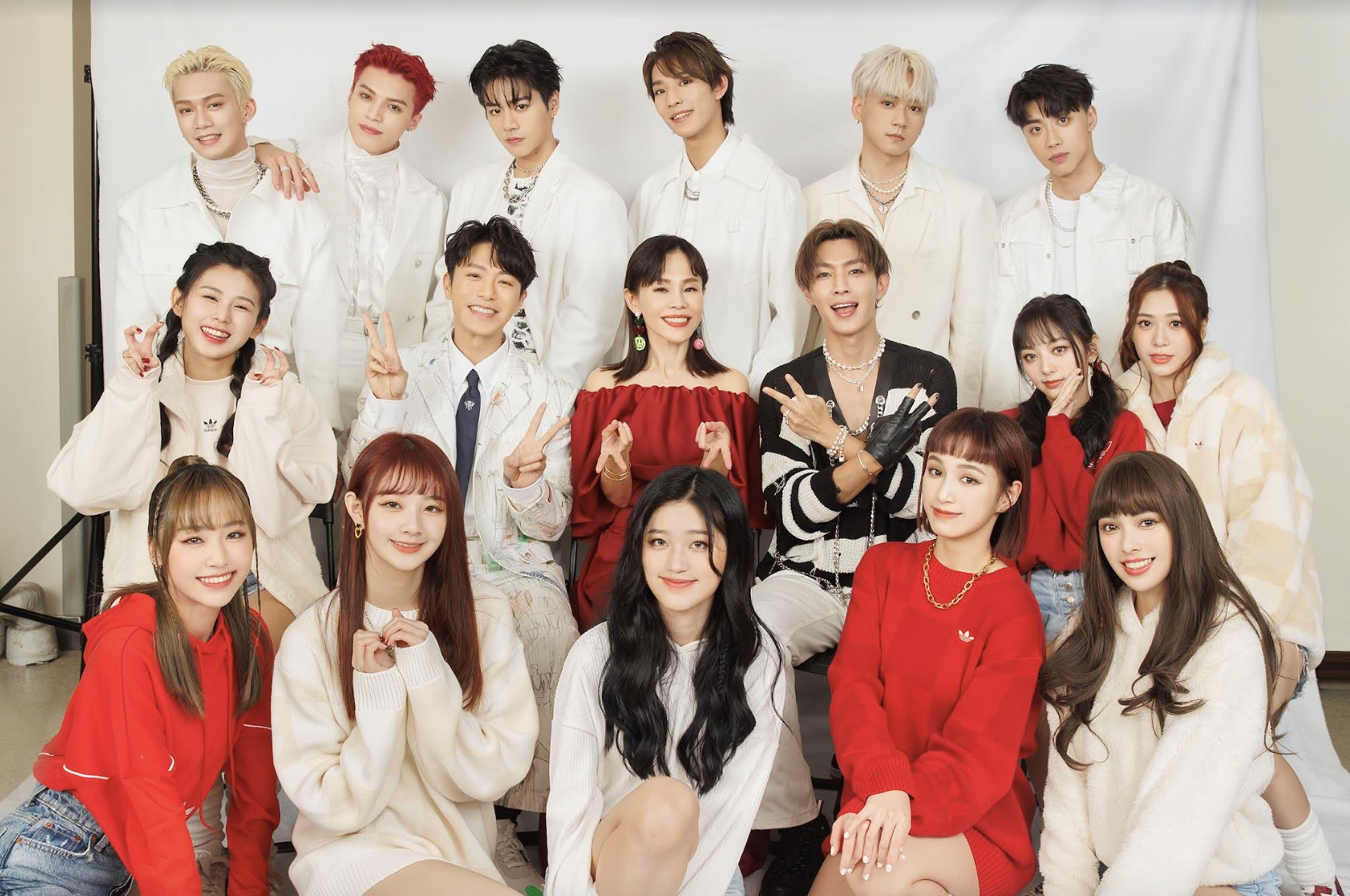 Ozone首登紅白舞台 喊「不可思議」與PINK FUN小巨蛋遊戲對決　後台練習廝殺超熱鬧