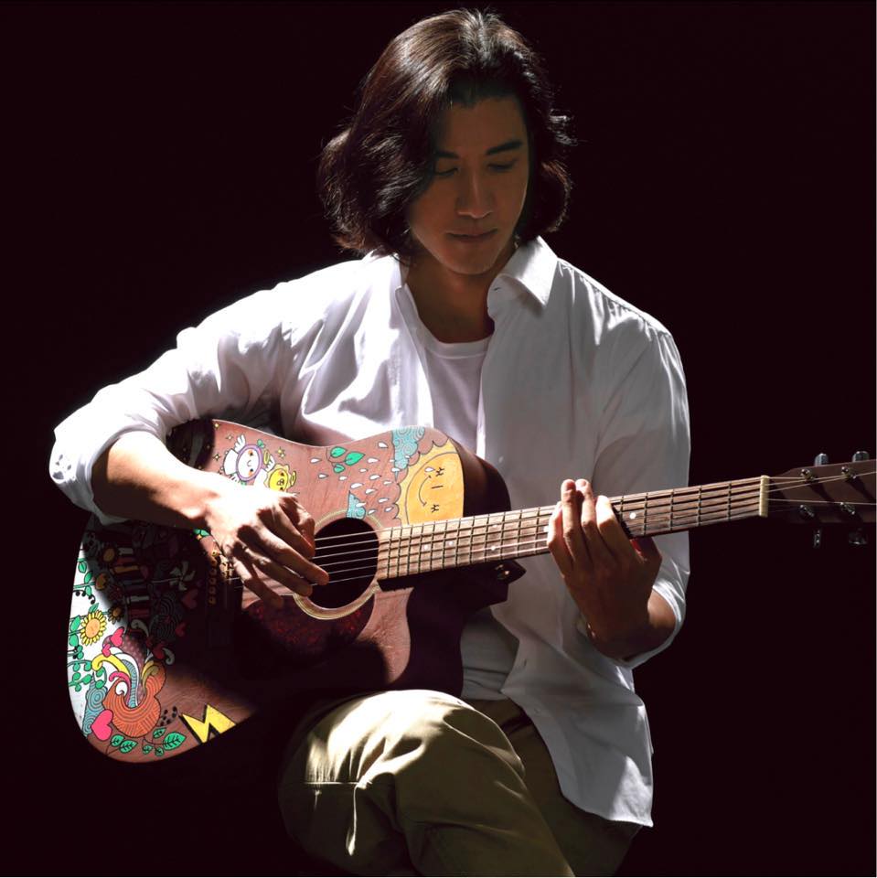 王力宏開演唱會唱到哭！李靚蕾嘲諷「摘下面具做人」敲鎚怒嗆：別再消費