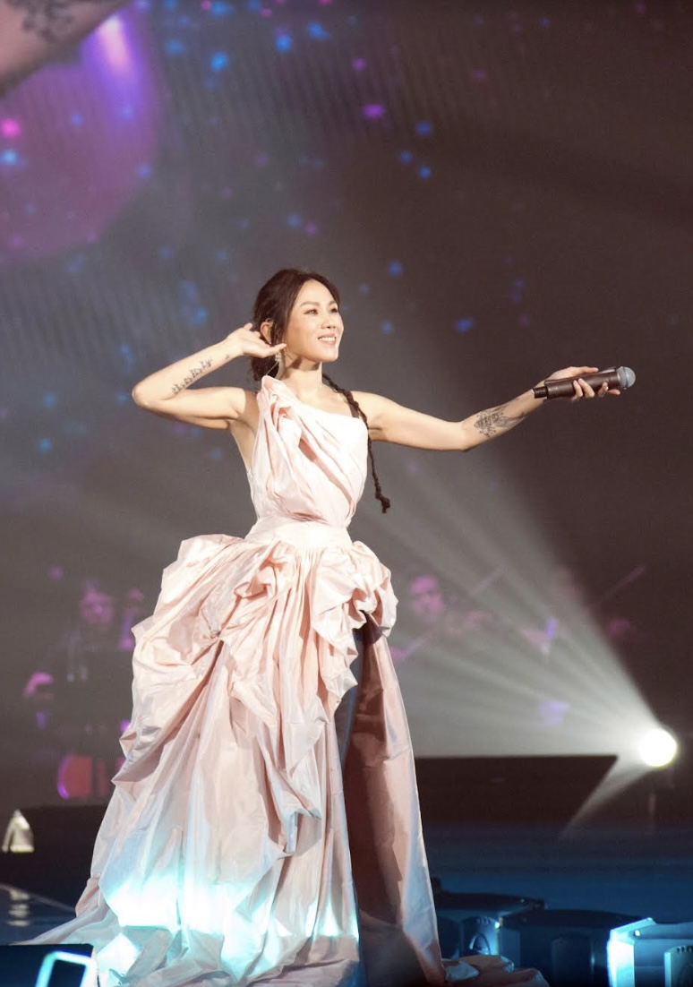 破紀錄四封金曲歌后！蔡健雅《Let’s Depart！給世界最悠長的吻》演唱會3/4拓元開賣