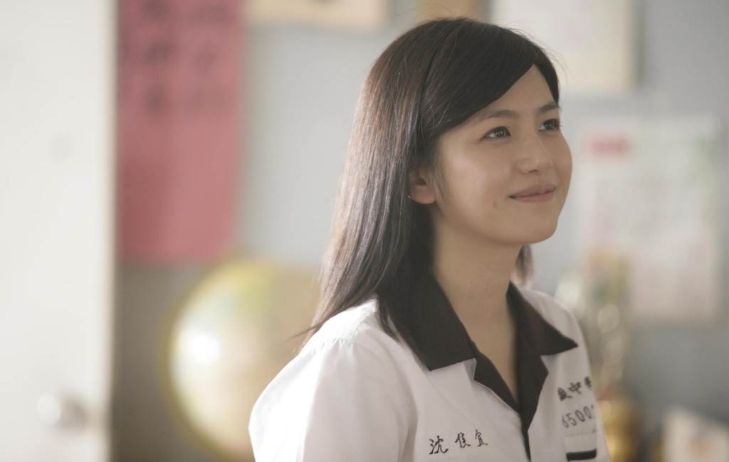 重現沈佳宜清純美貌!陳妍希罕見「綁高馬尾」爆擊心臟 12年變化網看傻