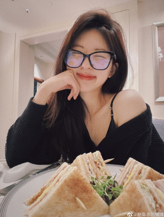 趙露思黑料連環爆！幕後人員再控「耍大牌拖拍攝進度」　製片幫緩頰遭轟：別賣慘了