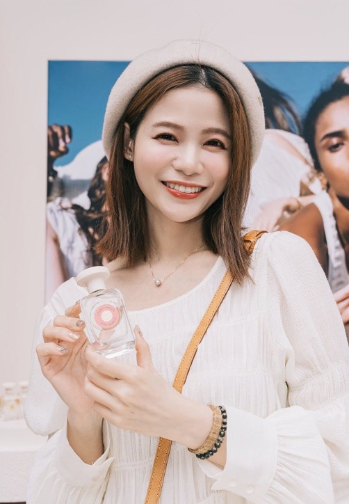 為減肥差點賠上性命！蘿莉塔「一天吃45顆藥」急送醫　體重巔峰照判若兩人