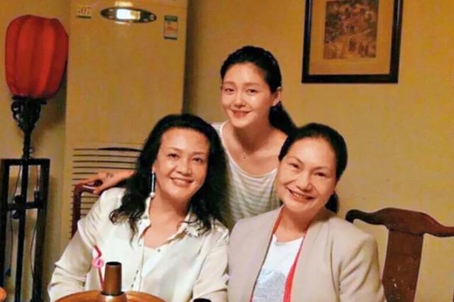 遭嗆和大S有婆媳問題!張蘭氣炸曝「倆口子過不下去」秒關直播
