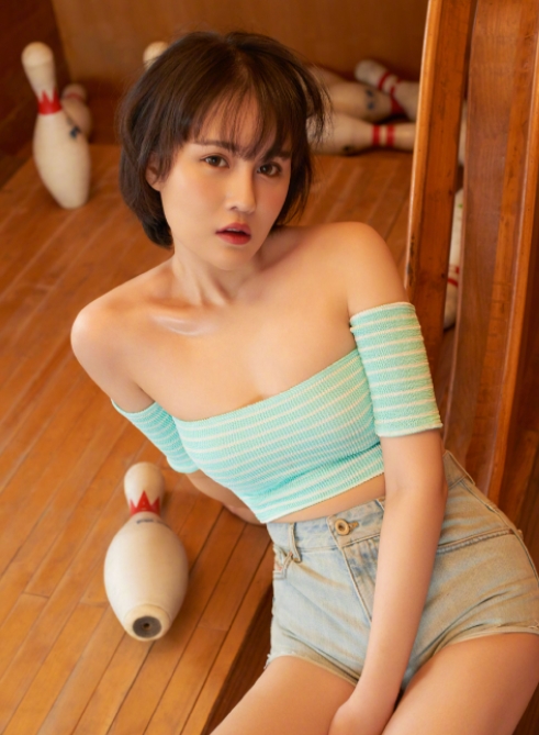 淚訴男友吃軟飯「年花2.2億」!女星隔天再甜蜜同框:是能長期交往的對象