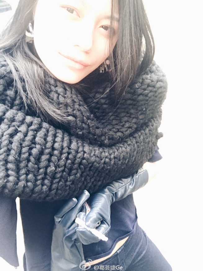 全裸濕身片瘋傳!網酸「妳女兒跟章子怡不錯」 汪峰舊愛暴怒嗆:滾出去