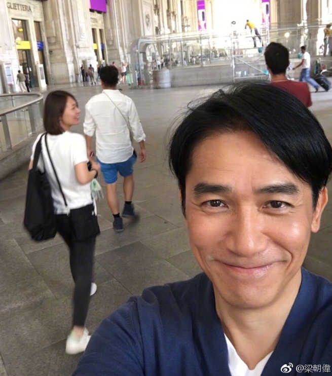 男神的男神!梁朝偉悄悄現蹤日本 妻夫木聰「巧遇偶像」嗨翻:夢幻時刻