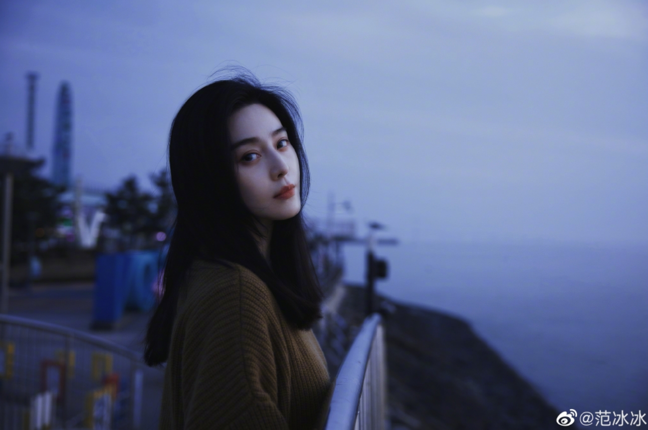 范冰冰罕曬媽媽正臉!母女「超高顏值」神複製 網全驚呆:基因太優良