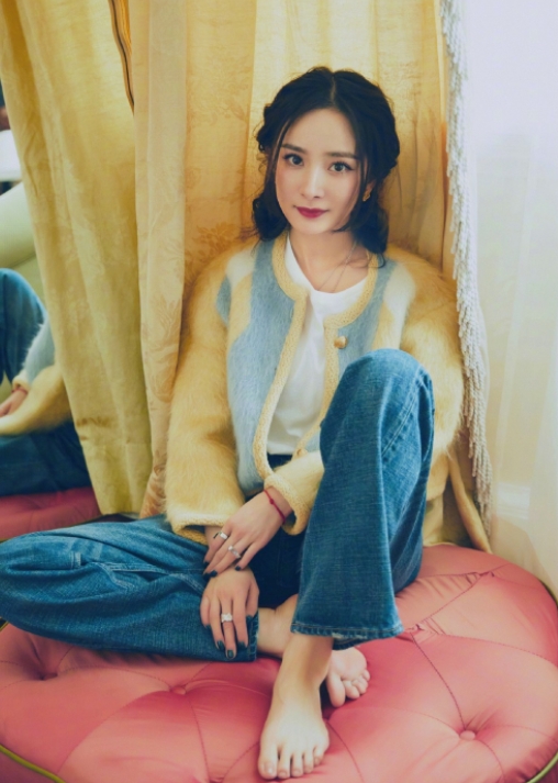 楊冪瀟灑感情觀曝光!離婚4年認「桃花太多擋不住」 陸網膜拜:戀愛導師