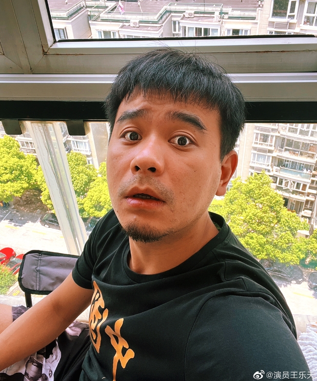 男演員爆對21歲酒醉嫩妹伸狼爪!強拉到死角身體接觸 辯稱「沒非分之想」:善念竟得到惡果