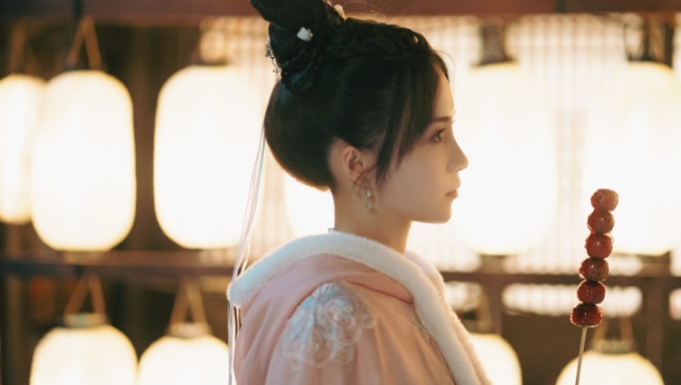 專訪/《虛顏》成2022陸短劇黑馬!柯穎、丞磊狂鬥嘴冒粉紅泡泡 經典「糖葫蘆吻」全靠導演堅持