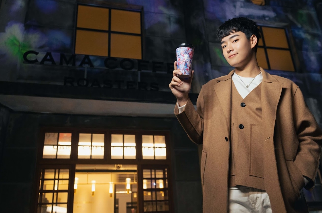 源少年鍾愛cama的OATLY燕麥奶飲品!5款「源氣特調」專屬蒐藏杯套期間限定上市
