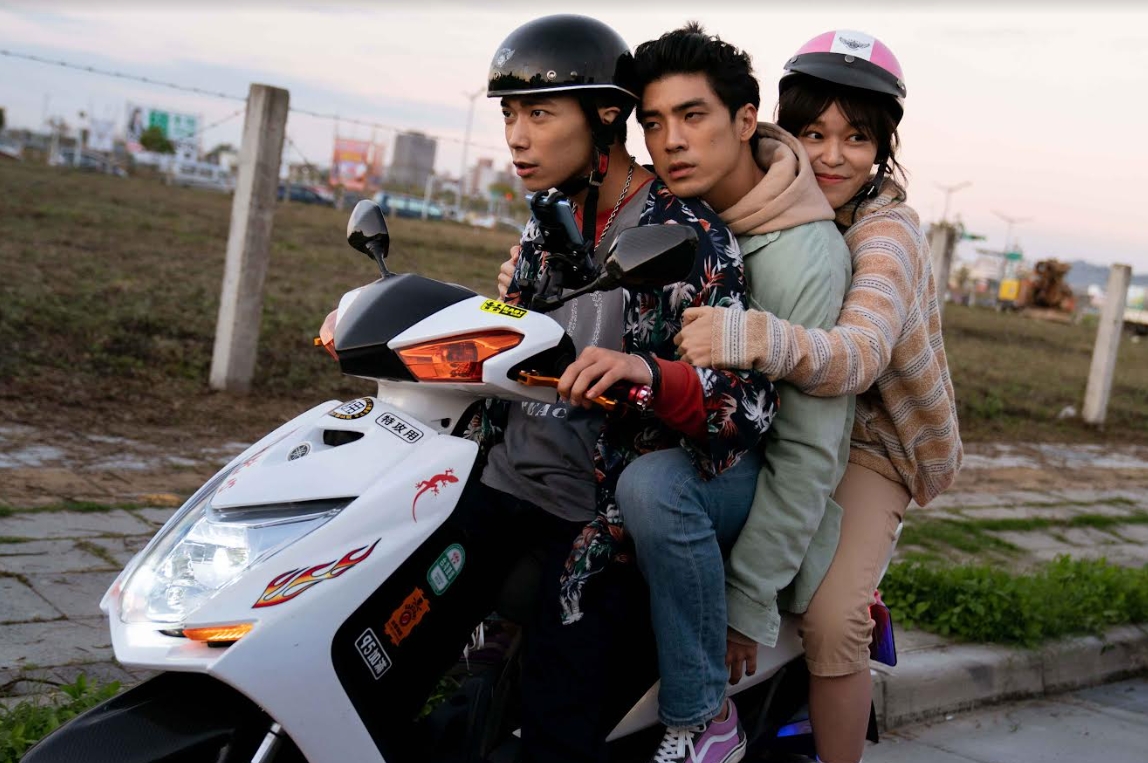 《地獄里長》特映會口碑沸騰!林哲熹撞車驚魂險忘「她」的腳 嚴正嵐笑:負責尖叫就好!