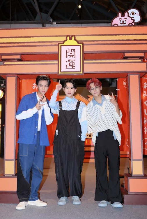 P助和粉紅兔兔MIX藝術品!人氣男團AcQUA源少年都難抵擋 見卡娜赫拉眼神充滿愛