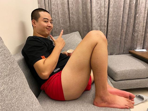 龜狗開實況!室友穿鏡嗨喊「摸到她頭髮好爽」 網:噁男現形