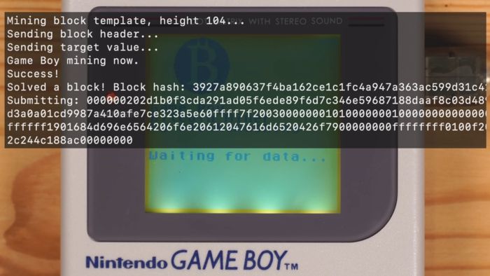 掌機拿來賺!神人「改造Game Boy」挖礦 成功連上比特幣節點