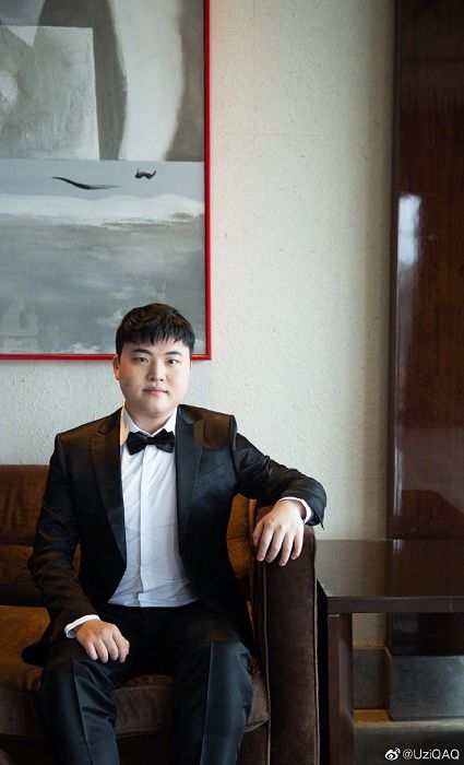 實況嘴隊友!前LPL選手罵「你媽死了」挨轟 急辯:搞不好單親