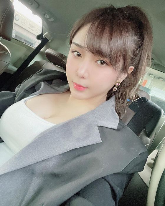 LPL選手「秘戀超兇網紅」後遭戰隊冷凍 網:台灣女刺客