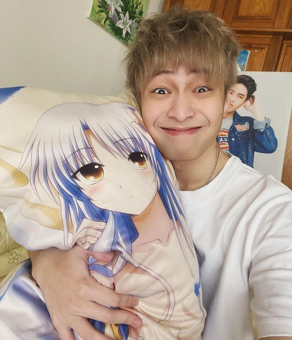 欺騙VTuber新人!放火親曝「不平等合約」轟:吸血蟲經紀公司