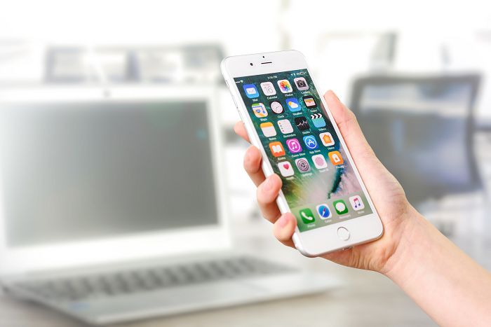 YouTube推出子母畫面!iOS系統「免費使用」 計畫推廣全球用戶