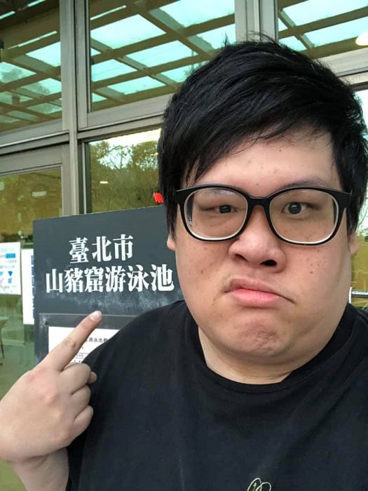 超醜原地傳送!史丹利直播「放送事故」大崩潰 網全笑翻