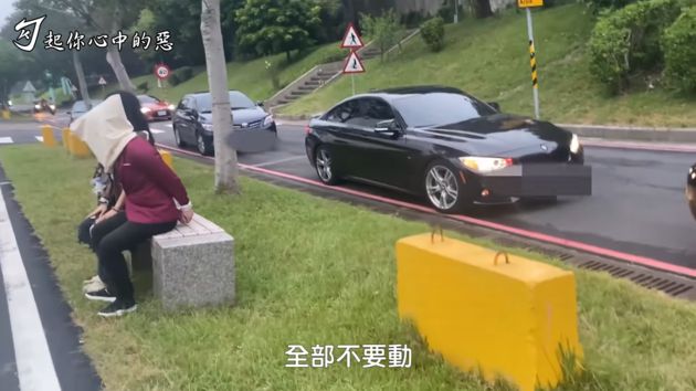 亂說話被記恨!網紅拍片遭「黑衣人綁架」失蹤 網友全嚇傻