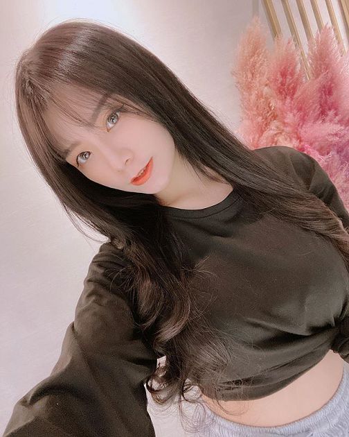黑料連環爆!青青遭「JKF女郎」除名 主辦方急否認:她自願的