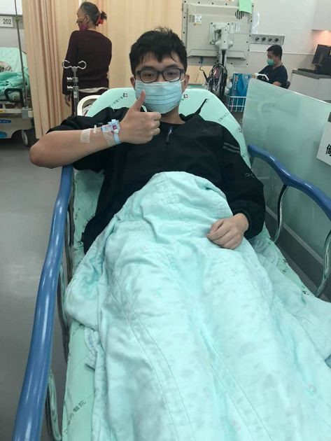 剛分手女友!超負荷實況「憂鬱症復發」崩潰大哭:我也想正常