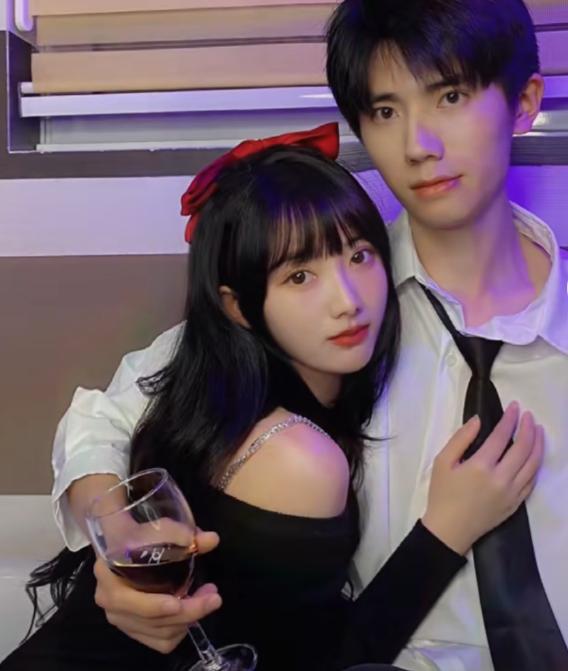  瘋傳神秘替身論！抖音「不露臉正妹」罕曬自拍　網：這不是妳