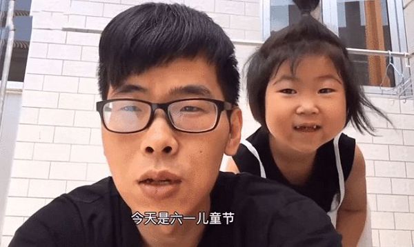 短短一年瘦到只剩皮包骨！抗癌網紅去世　前後變化引網不捨