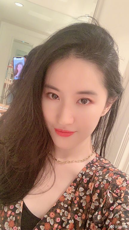 仙女崩壞？劉亦菲近照「再爆發福」　網傻眼：看起來好壯