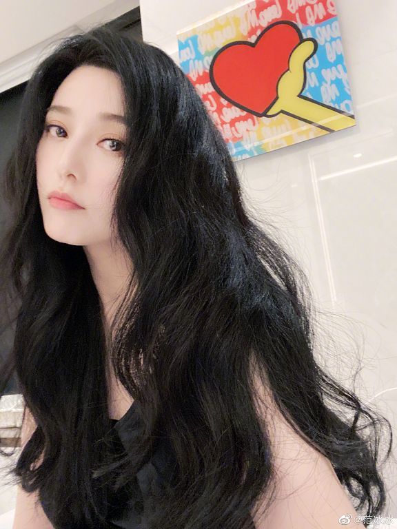 力拼復出無果！范冰冰「簡陋商演照」曝光　網酸：乾脆引退