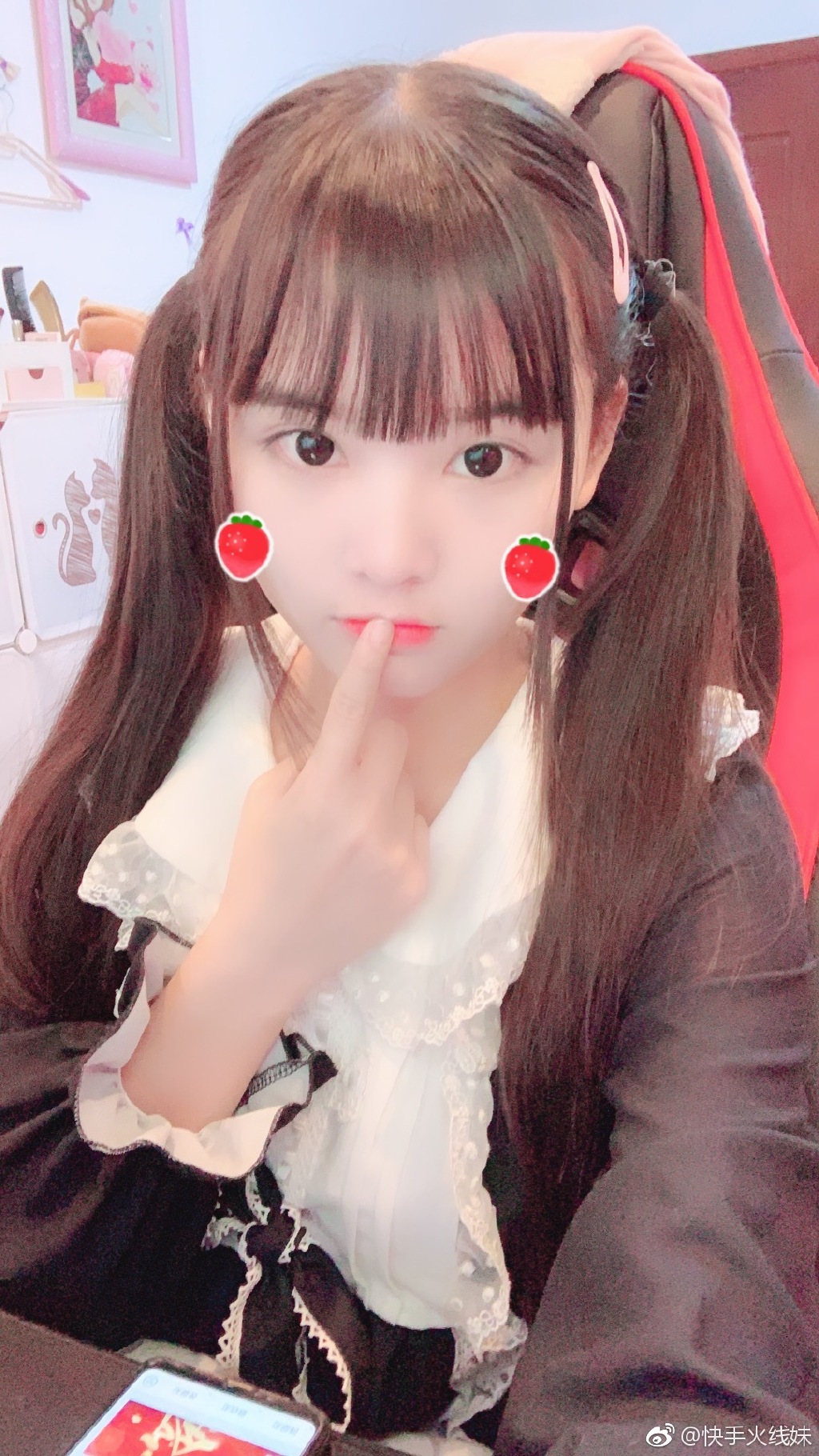 真實身材曝光!直播妹「未修圖流出」 網嚇歪:人形坦克