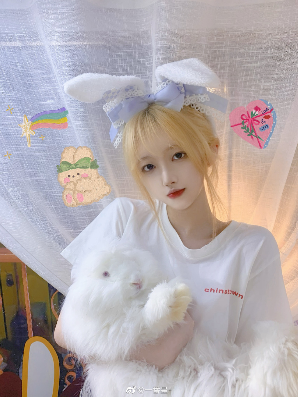 眼睛縮小二分之一！「真人版芭比」無修圖流出　網嚇歪：根本換頭！