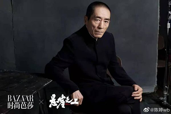 張藝謀「20歲帥兒曝光」!高顏值不輸明星 網:跪求出道