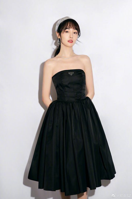 限韓令解禁？鄭爽「突關注李鍾碩」　網瘋猜：《翡翠戀人》要來了？