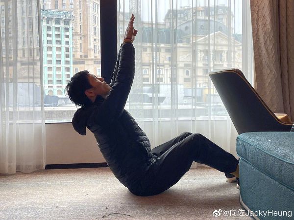 新戲爆飾演李小龍!向佐曝隔離生活「孤單頹廢」:想念一些人