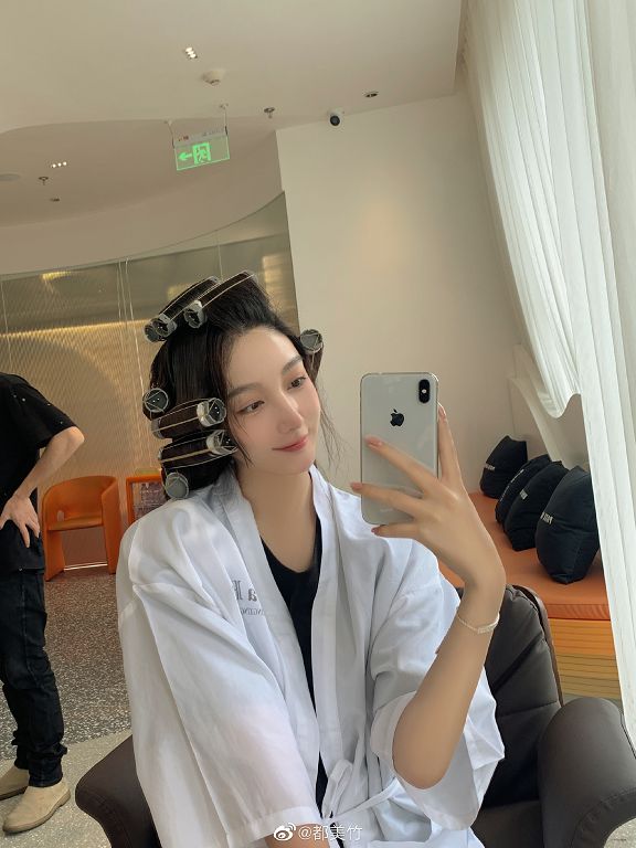 瘋傳已退學!都美竹「時隔2個月」現身微博:開心最重要