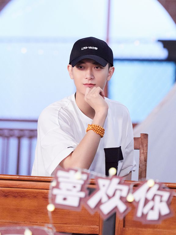 吳亦凡嫌「隊友有狐臭」!《新世代》選手急澄清:絕對不是黃子韜