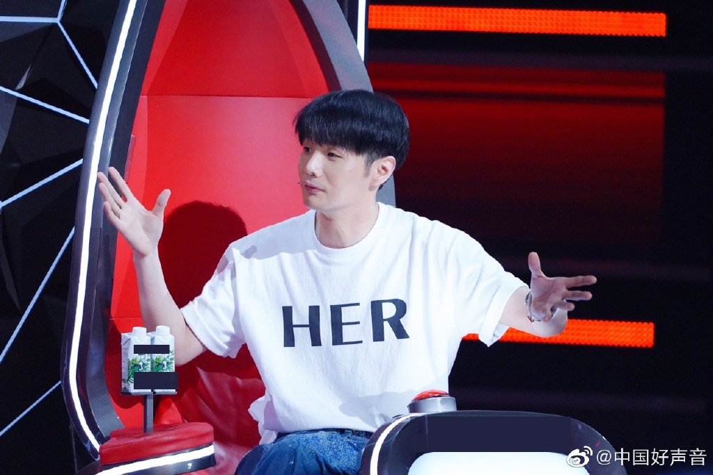 王不見王!《好聲音》女星爆「槓上李榮浩」 「狂搶C位」無視大咖前輩