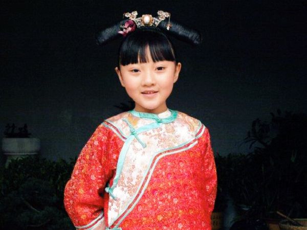  女大十八變！《甄嬛》「朧月公主」長大了　逆天長腿美翻網